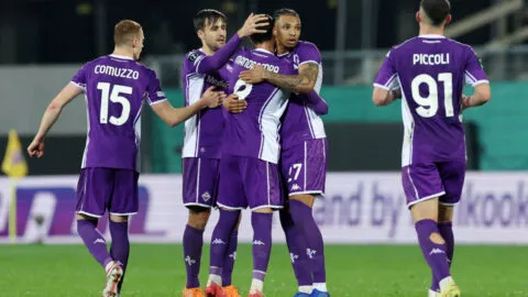 Fiorentina remonta un partidazo ante Rakow y lo gana en tiempo de descuento