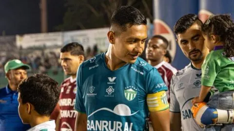 Mauricio Tapia y su enojo por cómo terminó Antigua GFC ante Comunicaciones