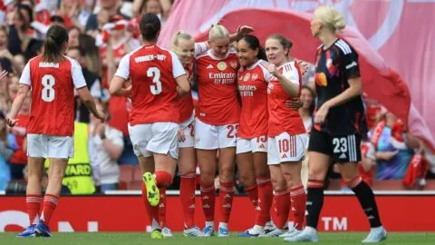 Arsenal remonta y se lleva la ventaja a Lyon en las semifinales de la Champions League