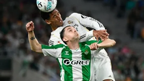 ¡Betis y Fidalgo empatan sobre la hora! Real Madrid cede puntos en La Cartuja y Barcelona se acerca al título