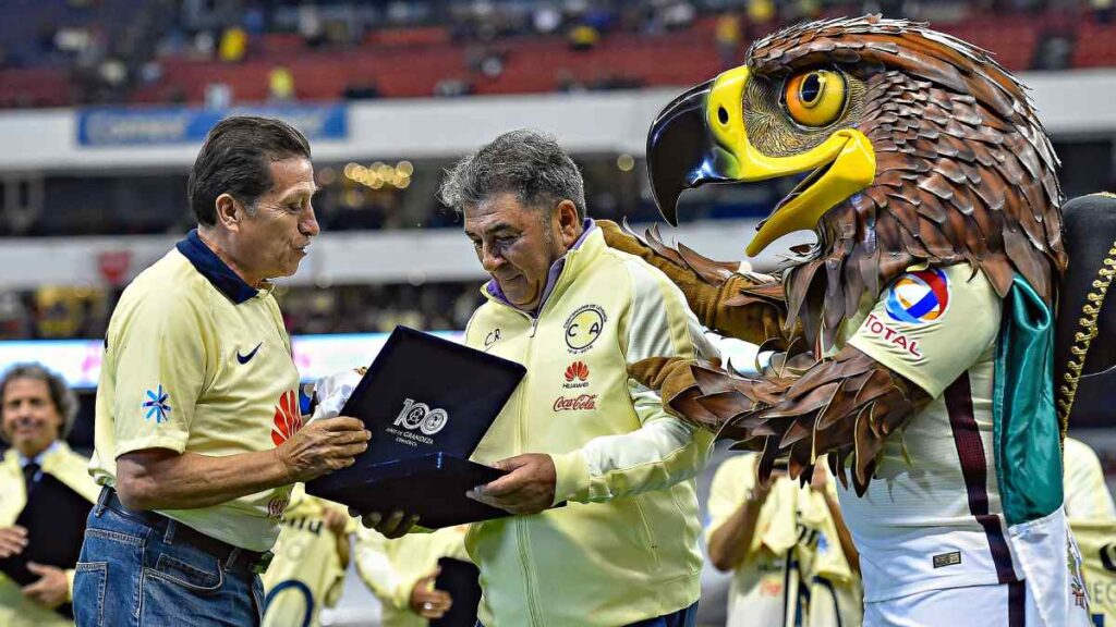 Carlos Reinoso, entre las leyendas de la Liga MX