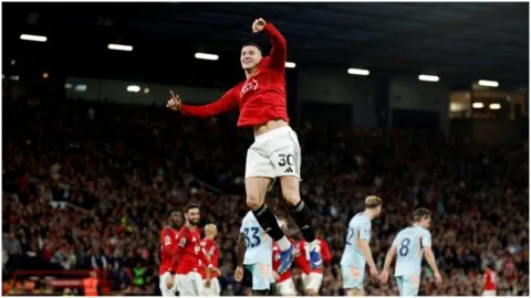 ¡El Manchester United de Michael Carrick acaricia su regreso a la Champions League!