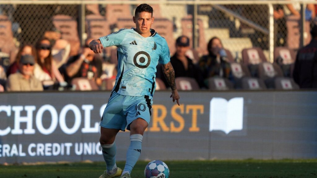 James Rodríguez con el Minnesota.