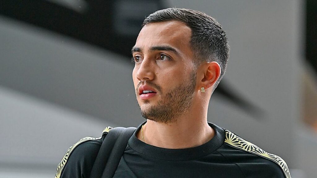 Luis Chávez, futbolista del Dinamo Moscú