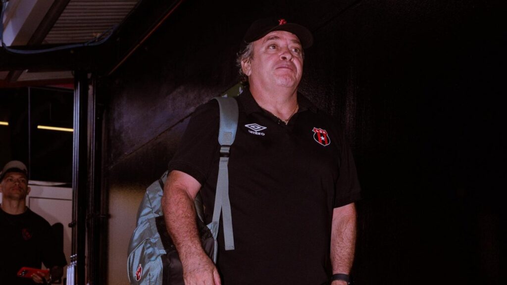 Alajuelense no pudo clasificar a las semifinales | @ldacr