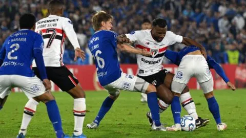 Millonarios peca por ineficaz ante Sao Paulo y cede terreno en Sudamericana