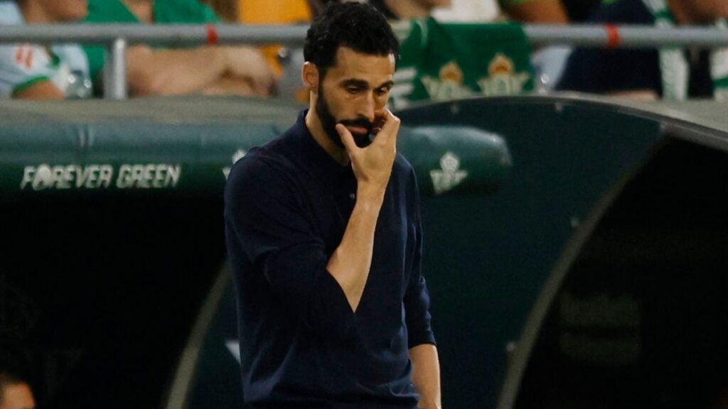 Arbeloa dispara contra el arbitraje tras el Betis vs Real Madrid