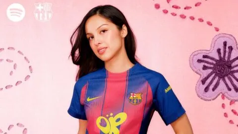Olivia Rodrigo, en la camiseta del Barcelona para el Clásico ante el Real Madrid
