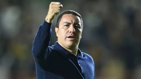 ¡Se rinde ante plantel y afición! Efraín Juárez reconoce a sus jugadores tras romper récord de puntos