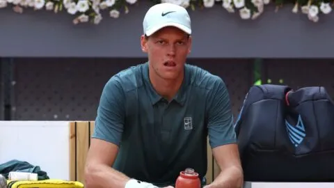 Sinner lamenta la baja de Alcaraz en Roland Garros: “El tenis necesita a Carlos”