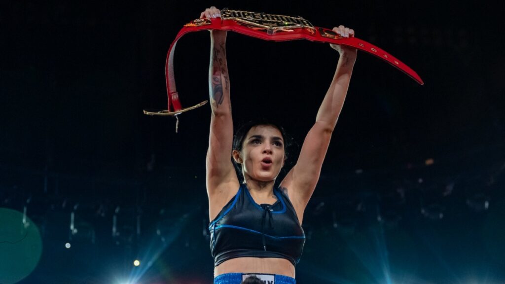 Karely Ruiz se impone por decisión dividida ante Kim Shantal en Supernova Génesis