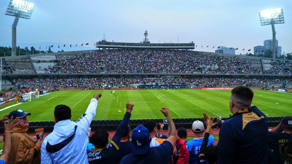 Aficionados de Pumas en CU