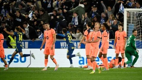El Alavés aprovecha la resaca del Barça para sumar un triunfo vital en la lucha por la permanencia