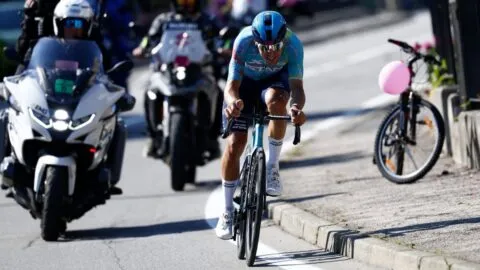Alberto Bettiol conquista Verbania y le da a XDS Astana su tercer triunfo en el Giro de Italia 2026