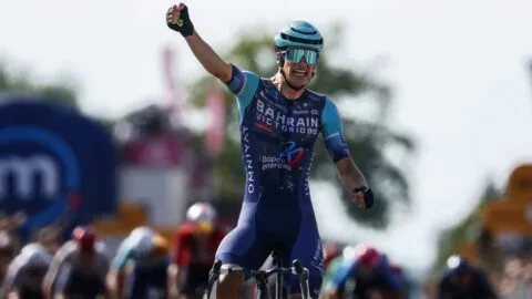 Alec Segaert gana la etapa 12 del Giro de Italia con ataque demoledor a 3 km de meta