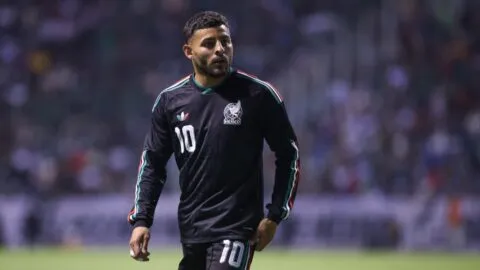 Alexis Vega responde a las dudas sobre su lesión rumbo al Mundial 2026: "No me impide jugar"