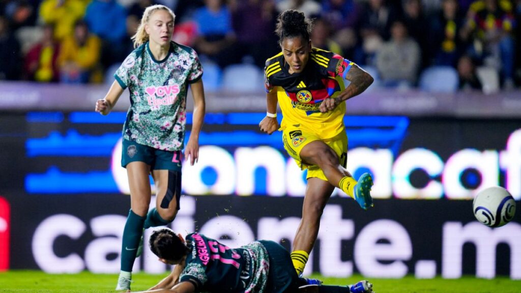 Las Águilas se van en ventaja al descanso