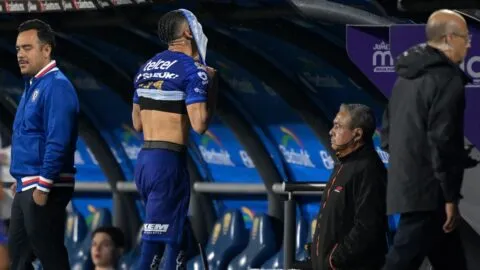 Antuna y Rico sepultan a Pumas con expulsiones en la final de Liga MX ante Cruz Azul