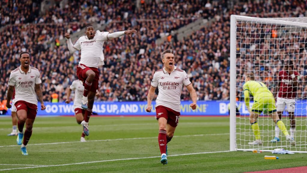 Los Gunners se impusieron con un gol de Leandro Trossard, luego de un gol anulado a los Hammers en el último minuto