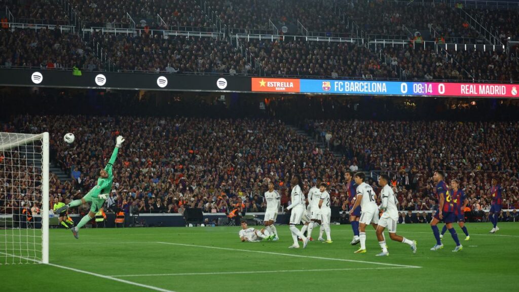 El conjunto blaugrana conquistó su Liga número 29 en el Camp Nou de manera histórica, al coronarse por primera vez tras vencer en un Clásico a su máximo rival