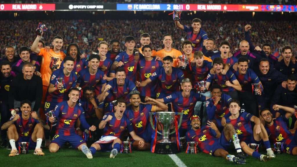 El conjunto blaugrana conquistó su Liga número 29 en el Camp Nou de manera histórica, al coronarse por primera vez tras vencer en un Clásico a su máximo rival