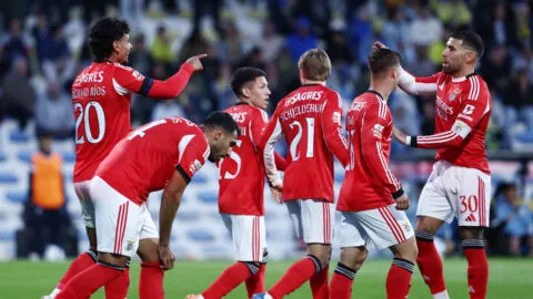 Benfica vence en visita a Estoril, pero le alcanza solamente para clasificar a la próxima Europa League