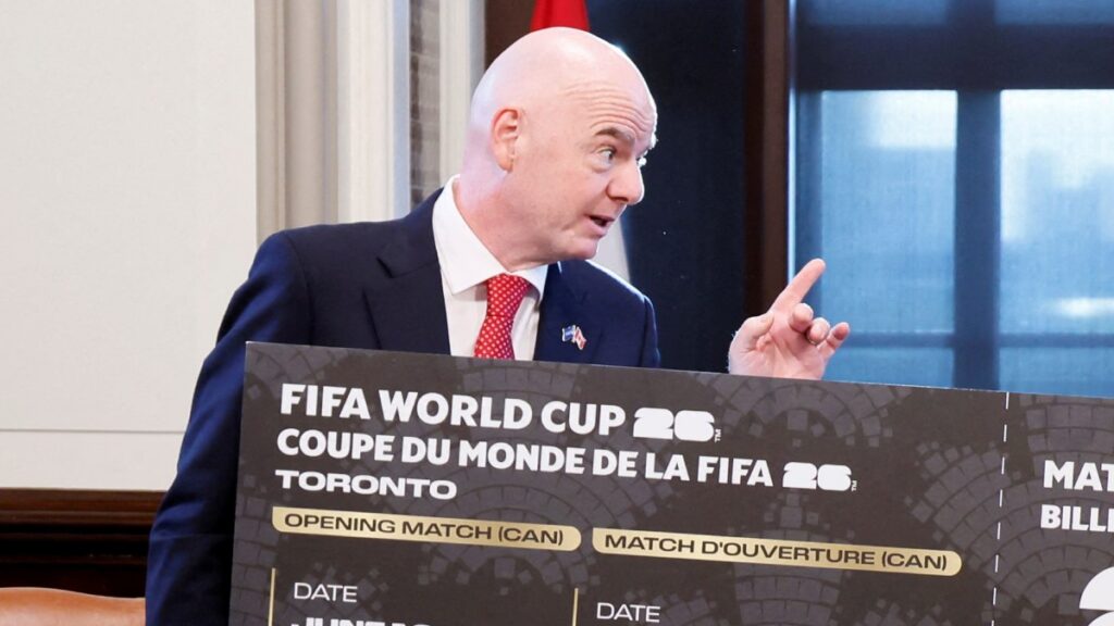 Infantino promete botana para el Mundial | REUTERS/Blair Gable