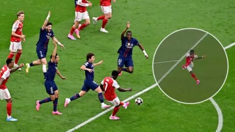 ¿Y esa manota? PSG reclama penal luego de un rebote de Bukayo Saka