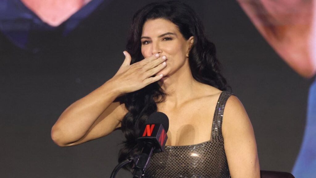 Ronda Rousey y Gina Carano cumplen en la báscula y se confirma su pelea en el octágono