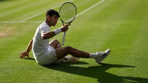 Ni Roland Garros ni Wimbledon: Carlos Alcaraz se baja por lesión del tercer Grand Slam del año
