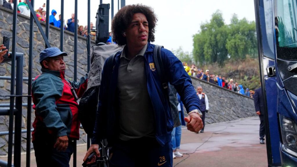 Carrasquilla en su llegada al estadio