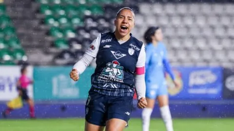 Charlyn Corral y el Pachuca dominan a Rayadas y tienen un pie en la final