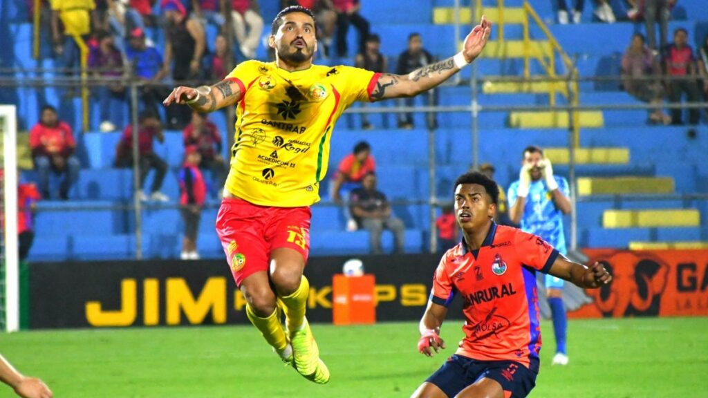 Chava Estrada no seguirá en Marquense | @CarlosChavaEstrada