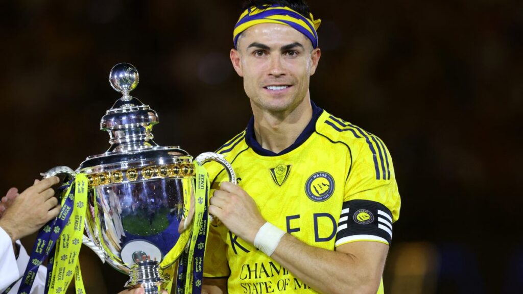 ¡Cristiano Ronaldo anota doblete y consigue su primer título con el Al Nassr en la Liga Profesional Saudí!
