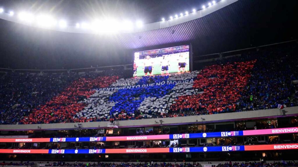 ¿Cruz Azul jugará en el Estadio Azteca contra Chivas?