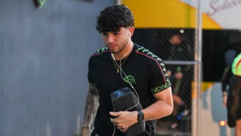 Chivas ya busca a su primer refuerzo y negocia con Bravos por Denzell García