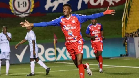 Adiós a Xelajú MC: por qué Derrickson Quirós nunca pudo volver a Guatemala