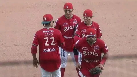 Los Diablos Rojos barren a Conspiradores con jonrones de Robinson Canó y Ramón Flores