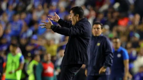 Efraín Juárez explota contra cruz Azul por quejarse del arbitraje: "Ellos han sido los más favorecidos"