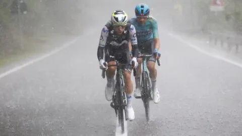 Egan Bernal y Einer Rubio no dejan buenas sensaciones en el ascenso al Blockhaus