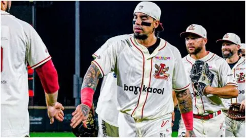 Él Águila de Veracruz sorprende a los Pericos de Puebla con jonrón decisivo de Carlos Franco