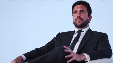 Enrique Riquelme reta a Florentino Pérez: "El Real Madrid necesita un nuevo proyecto a medio y largo plazo"