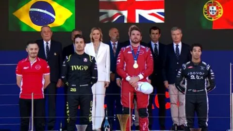 Oliver Rowland gana la décima ronda del E‑Prix de Mónaco