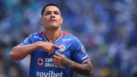 Cruz Azul aguarda por Gabriel Fernández para la batalla final ante Atlas