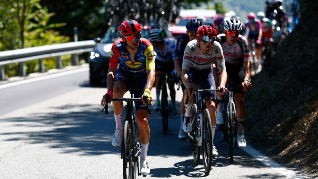 Giulio Ciccone ataca en la montaña del Giro de Italia. - Luca Bettini, AFP.