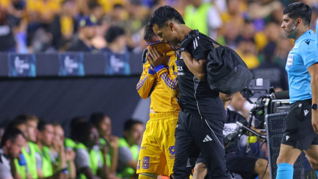 ¡Alarma en Tigres! Gorriarán sale lesionado y preocupa para la Liguilla