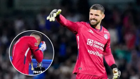 ¡Histórico! Andrés Gudiño, único que consigue repetir título con Cruz Azul