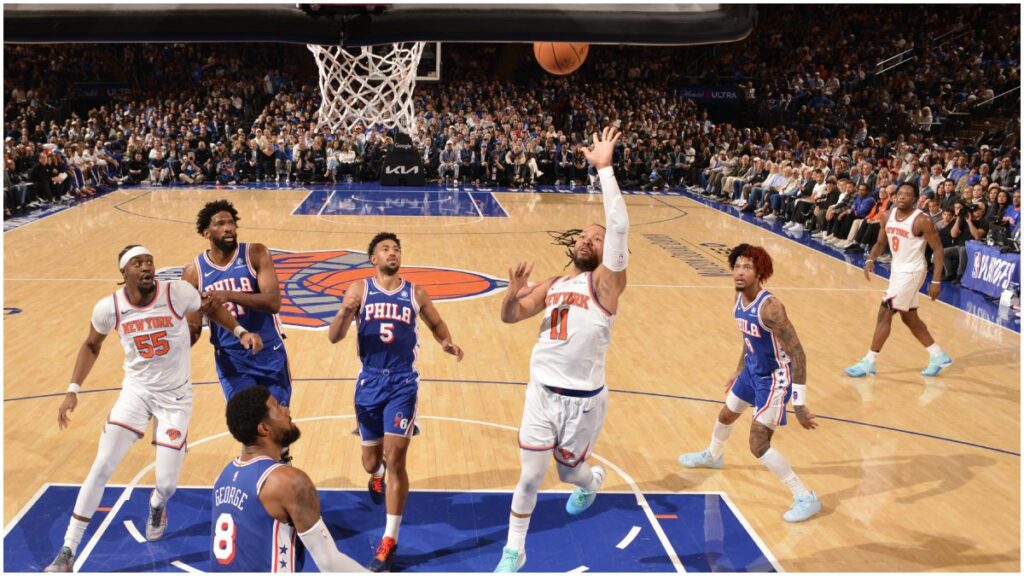 Brunson desata paliza histórica de Knicks sobre los 76ers. JESSE D. GARRABRANT / NBAE / Getty Images / Getty Images via AFP