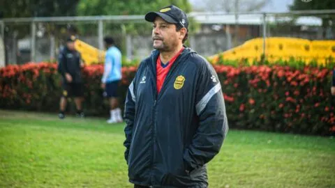 Jeaustin Campos y los factores a tener en cuenta para continuar en Real España