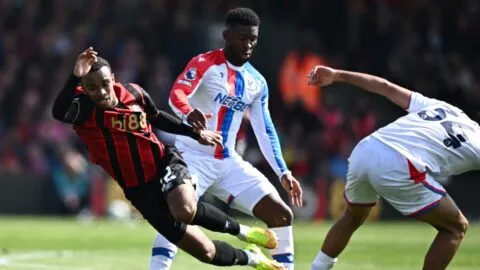 Jéfferson Lerma muerde el anzuelo: señalado por autogol ante Bournemouth